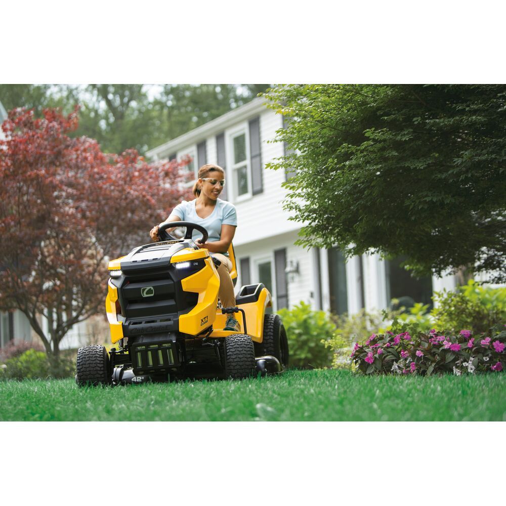 Cub Cadet-Cub Cadet Enduro XT1 21/42 - Suited to large blocks up to small acreage.-Ride On Mower-