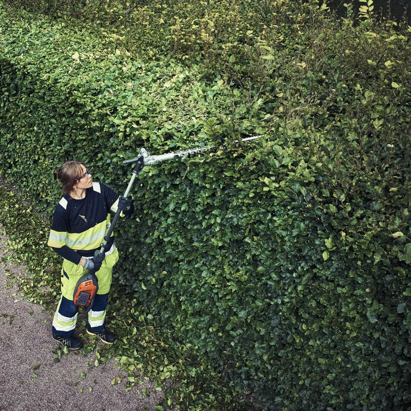 Husqvarna-Husqvarna 525iHE3 Battery Hedge Trimmer - Battery-powered pole hedge trimmer with 3m reach and adjustable cutter bar-Hedge Trimmer-