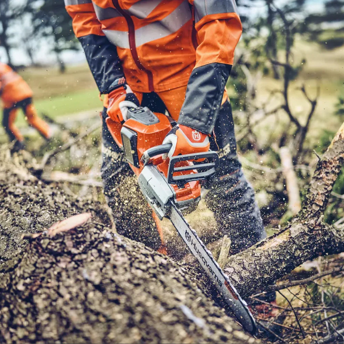 Husqvarna-Husqvarna 542iXP Battery Chainsaw - 36V Professional Battery Saw with 16in Bar, outstanding cutting capacity!-Professional Battery Chainsaw-