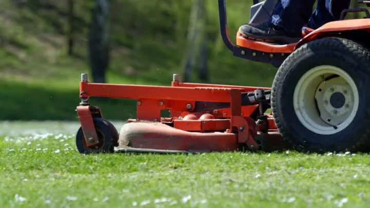 How To Keep Your Ride On Mowers Deck Clean