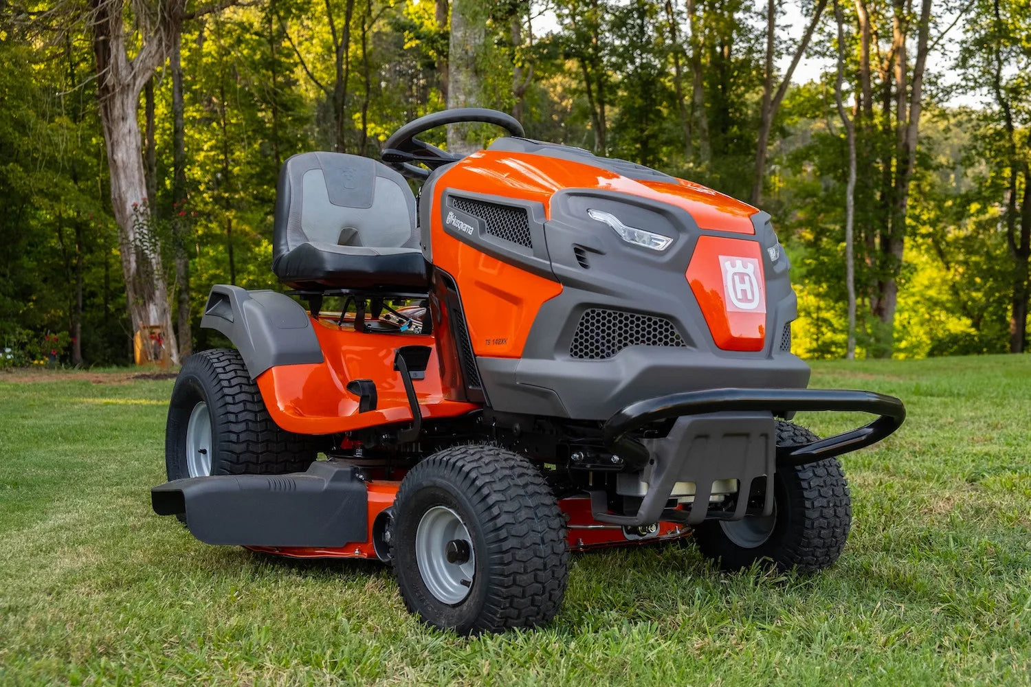 A Guide To Servicing Your Husqvarna Ride On Mower