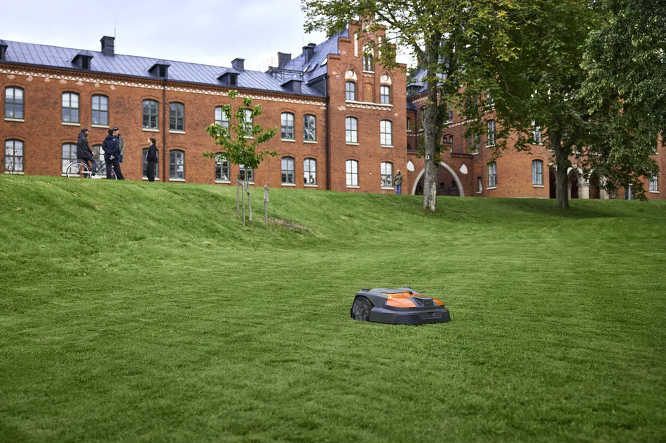 Husqvarna Automower® 560 EPOS® - Wire free robotic mower for efficient commercial turf care.