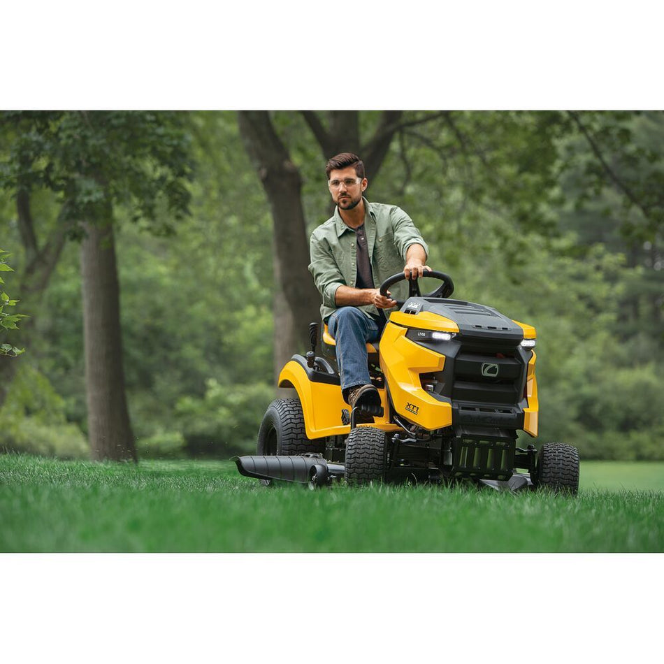 Cub Cadet Enduro XT1 18/42 - With a powerful 18HP Kawasaki V-Twin engine.