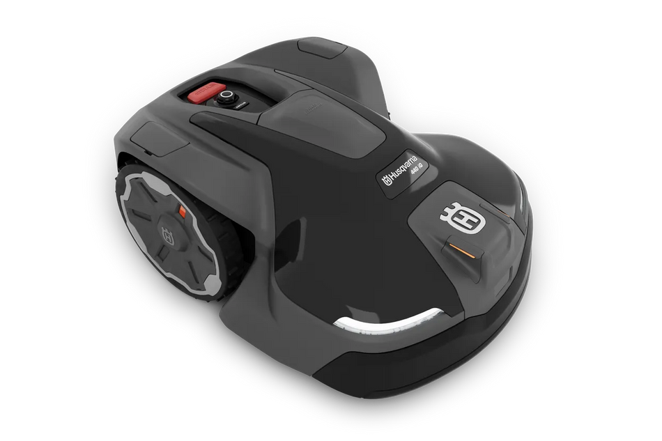 Husqvarna Automower® 440 iQ - Large lawn performance, effortlessly delivered – up to 2 acres / 8,000 m² capacity.
