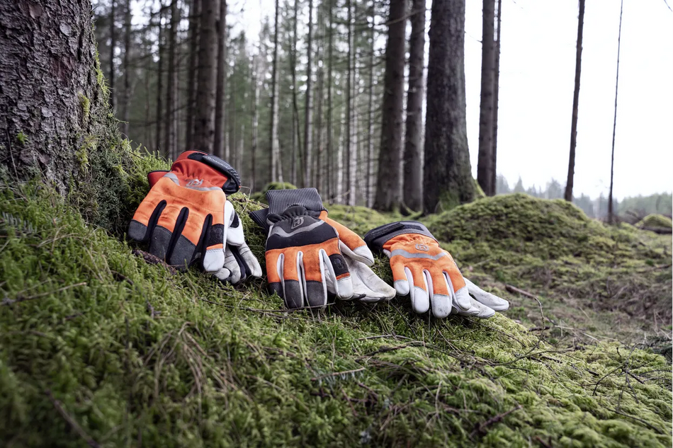 Husqvarna Functional Gloves - Leather gloves for forestry work.