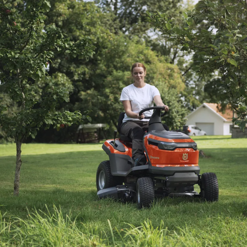 Husqvarna TS100i Battery Tractor - 95cm cut, fully electric, dual-pedal operation, Low maintenance mower!