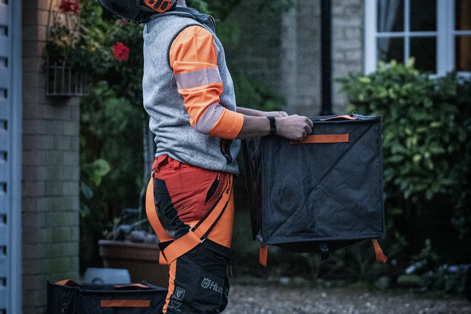 Husqvarna Throw Line Folding Cube - Prevents throwline entangling and keeps throwline clean.