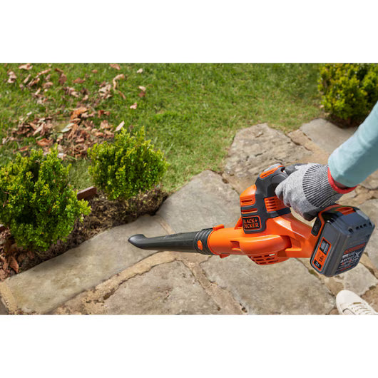 BLACK + DECKER 18V POWERCOMMAND™ Leaf Blower 2Ah Kit