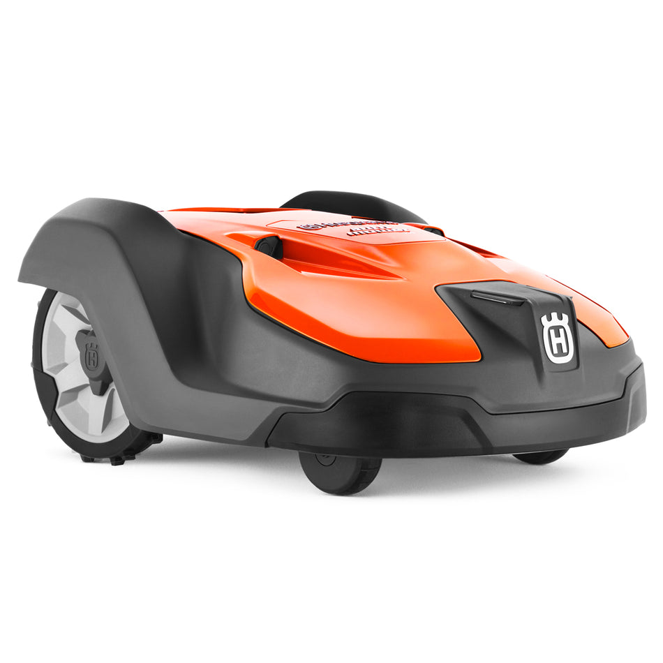 Husqvarna Automower 550 - Robotic mower designed for fleet use. For all complex lawn types and slopes