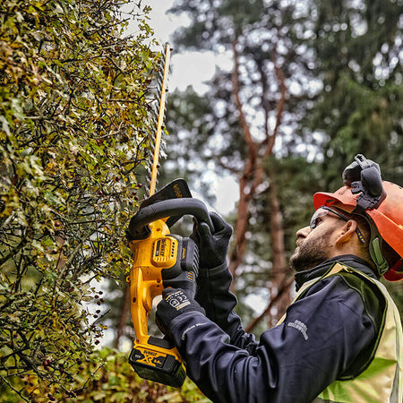 DeWALT-DeWALT 18V XR 55CM Hedge Trimmer - Lightweight & easy to use hedge trimmer - perfect for the homeowner!-Battery Hedge Trimmer Skin-