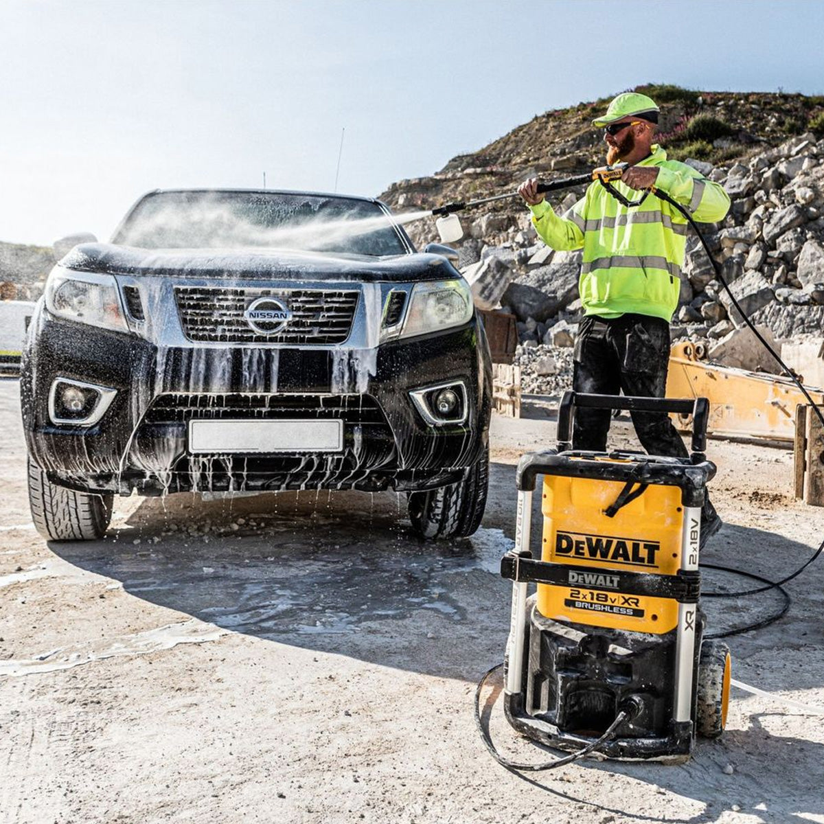 DeWALT-DeWALT 2x18V XR Pressure Washer - Cordless power, 3 pressure modes, durable design, up to 63 minutes runtime-Pressure Washer-