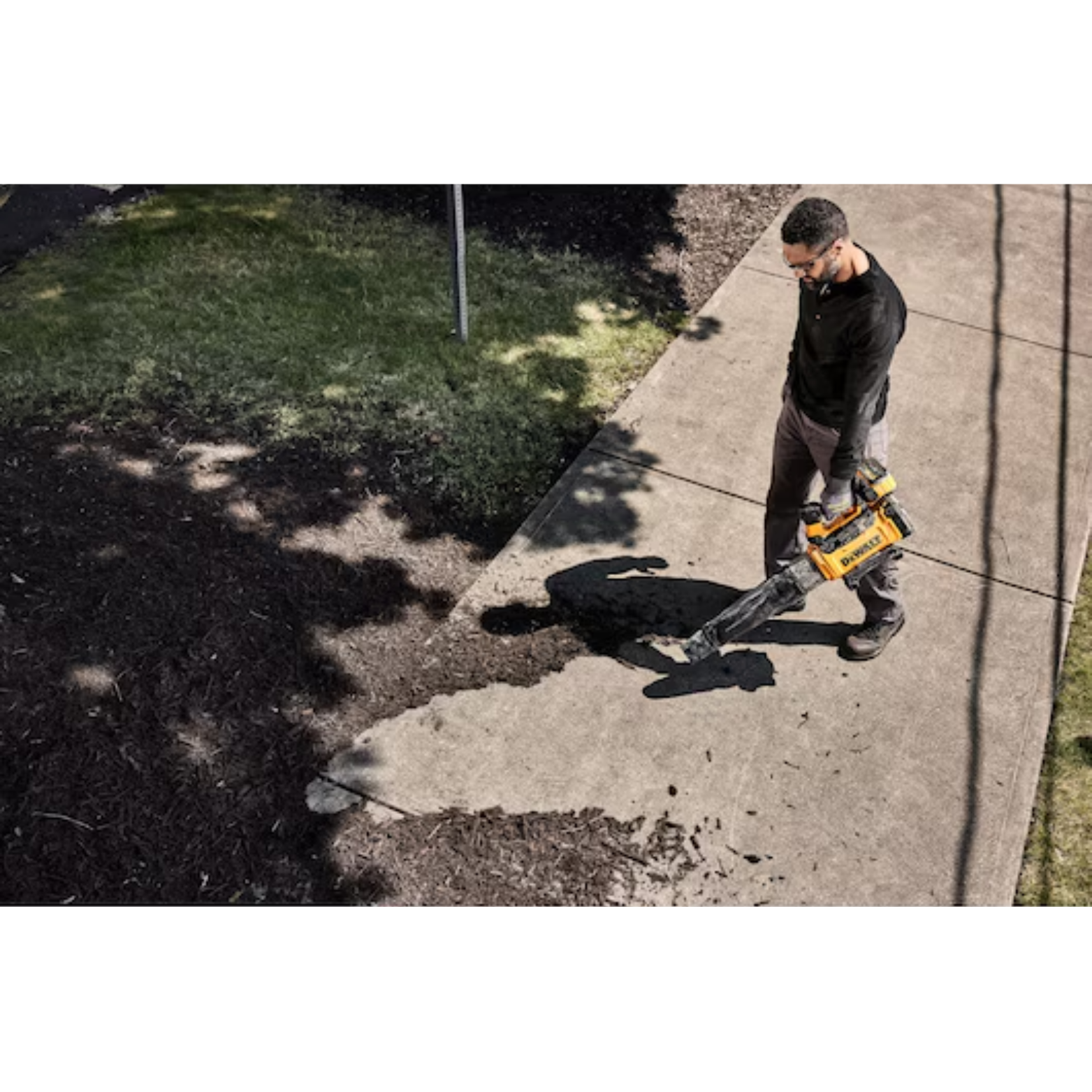 DeWALT-DeWALT 54V XR FLEXVOLT Pro Axial Blower - Features a brushless motor for a quiet operation and an excellent power-to-weight ratio.-Blower-