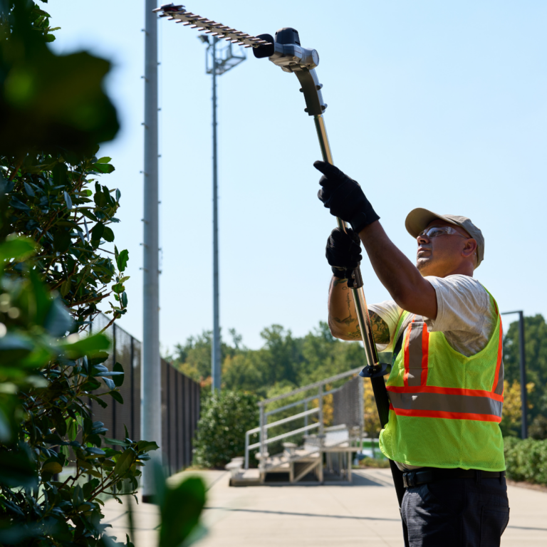 Greenworks-Greenworks 82PH62T 82V Telescopic Pole Hedge Trimmer [2301407AU] - Improved mobility and maximum reach.-Battery Hedge Trimmer-
