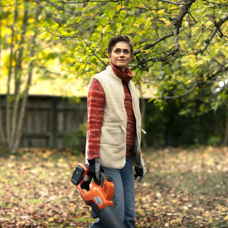 Husqvarna-Husqvarna 230iB Battery Blower - Powerful and easy-to-use blower with cruise control-Blower-