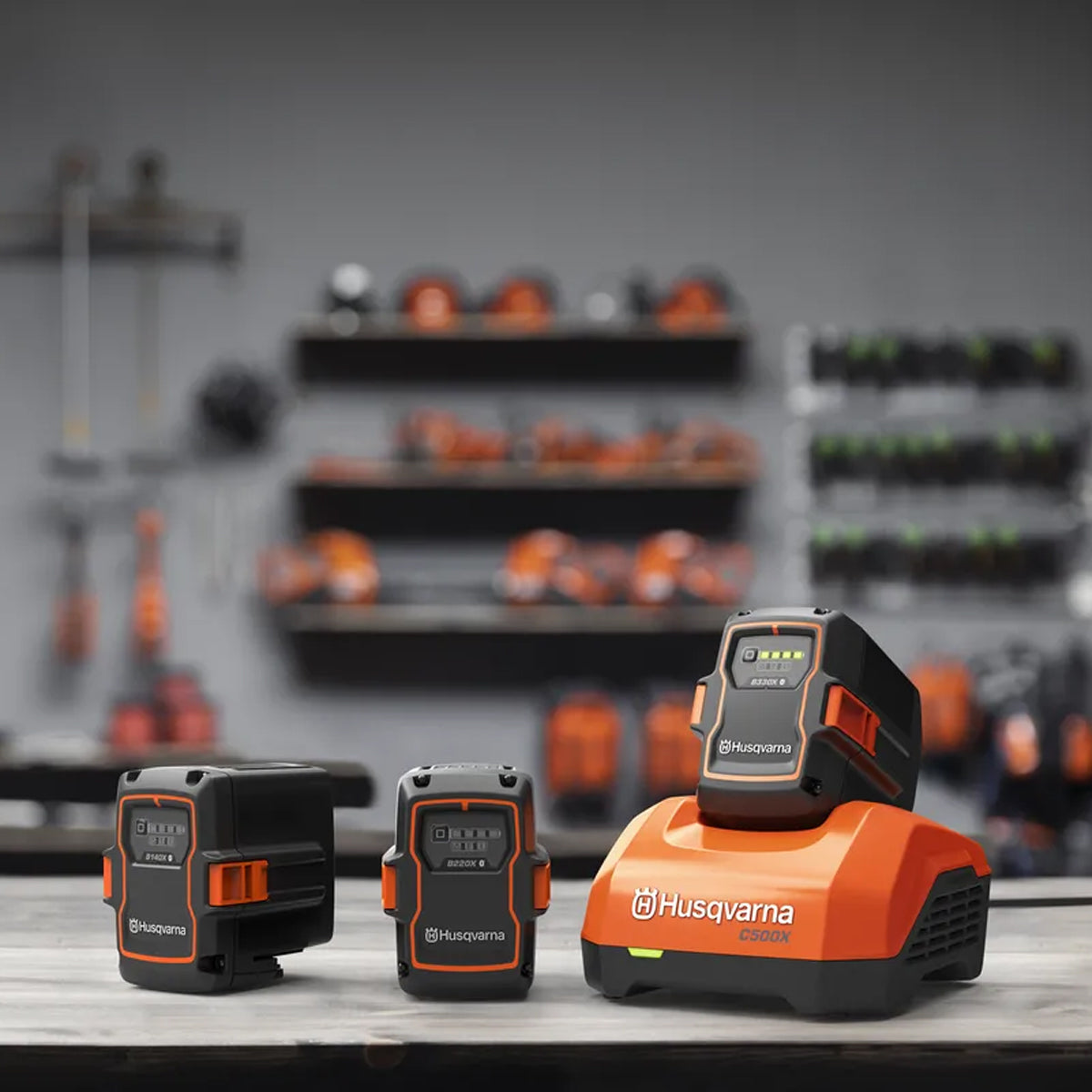 Husqvarna-Husqvarna 40-B220X Battery - Highly versatile 36V battery with 6 Ah capacity, ideal for most professional applications-Battery-