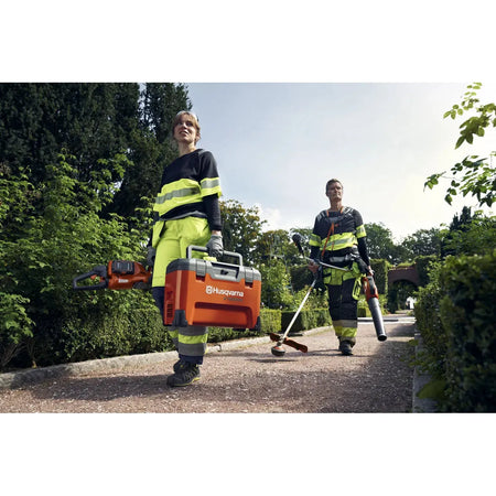 Husqvarna-Husqvarna 40-C1000X4 Mutli-Bay Battery Charger - Efficient and smart high-power charging wherever you want.-Battery Charger-