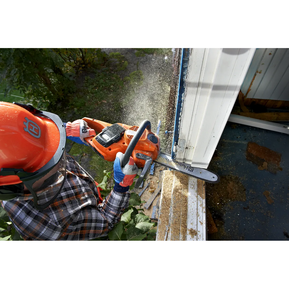 Husqvarna-Husqvarna 535iXP Battery Chainsaw - 14" Chainsaw with Li-Ion Battery with 2.6 kg weight and 20 m/s speed-Chainsaw-