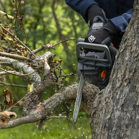 Husqvarna-Husqvarna Aspire C15X-P4A 18V Chainsaw - For pruning, garden clearing, minor tree felling and DIY projects-Battery Chainsaw-