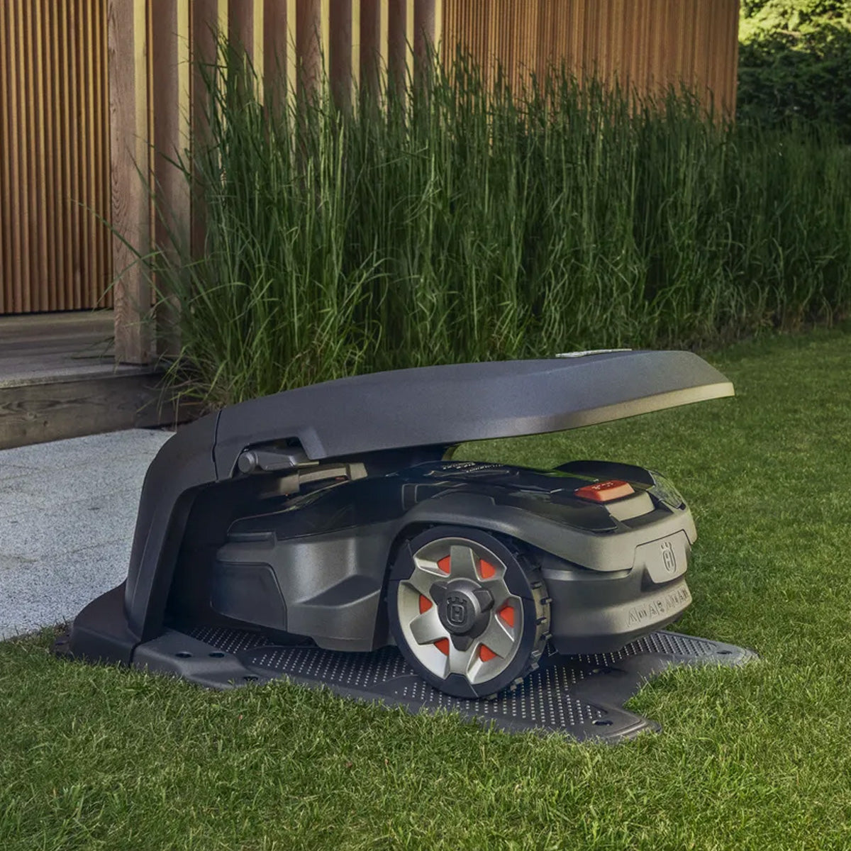 Husqvarna-Husqvarna Aspire R4 Automower House - Protective Dust and Rain House for the Husqvarna Aspire R4 Automowers!-Garage-