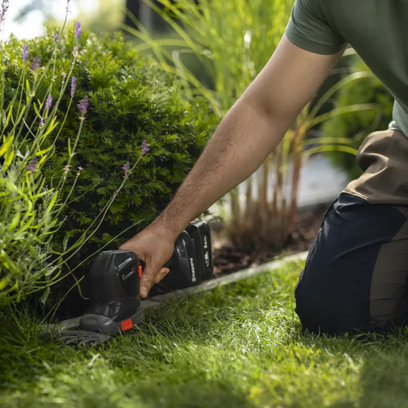 Husqvarna-Husqvarna Aspire™ Shrub Shear 18V-Shrub Shear-