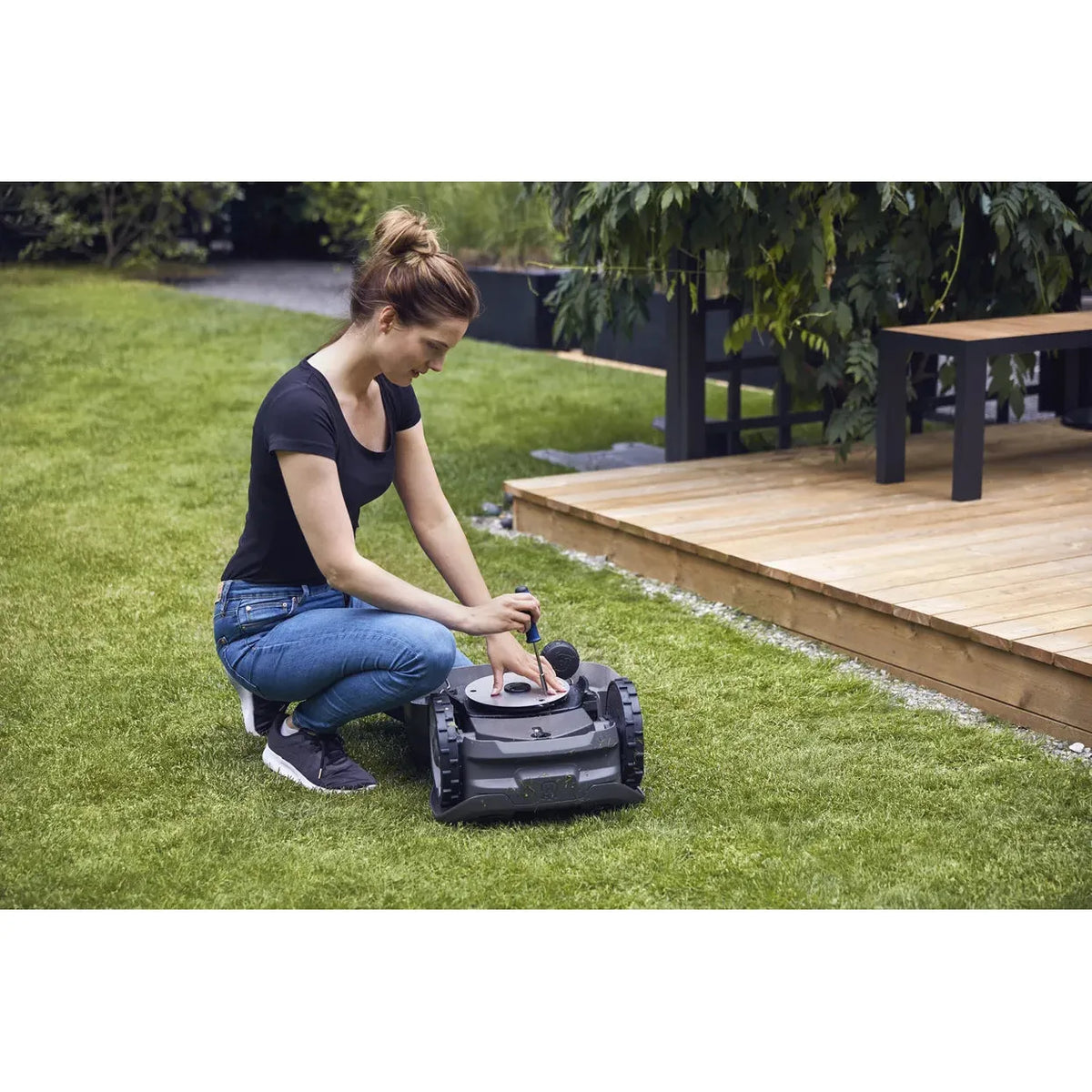 Husqvarna-Husqvarna Automower® 310 Mark II - Upgraded model of AM310 - Easy to use, frost guard & timer!-Robotic Mower-