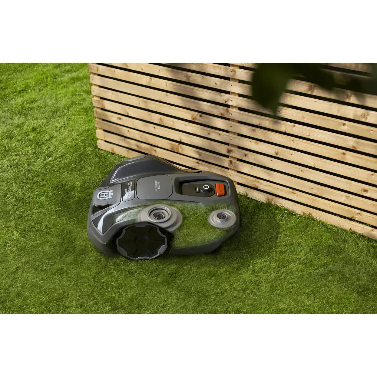 Husqvarna-Husqvarna Automower® 310E NERA - Robotic mower that trims the edges, for midsized lawns.-Automower-