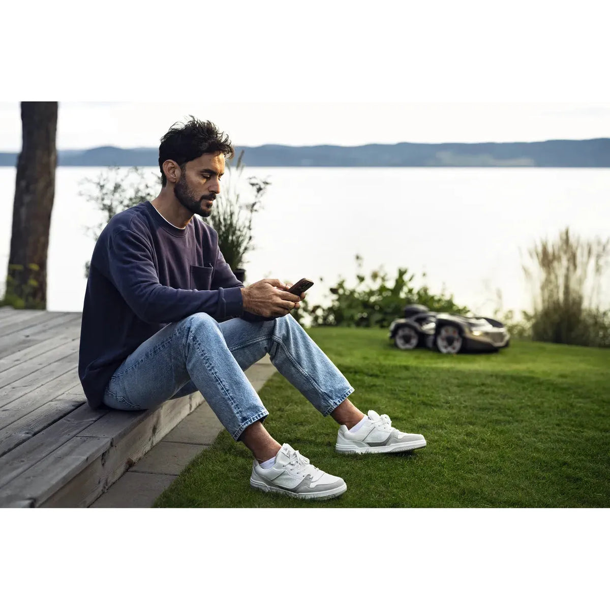 Husqvarna-Husqvarna Automower® 435X AWD EPOS - Wire free AWD robotic mower that masters steep slopes up to 70%.-Automower-