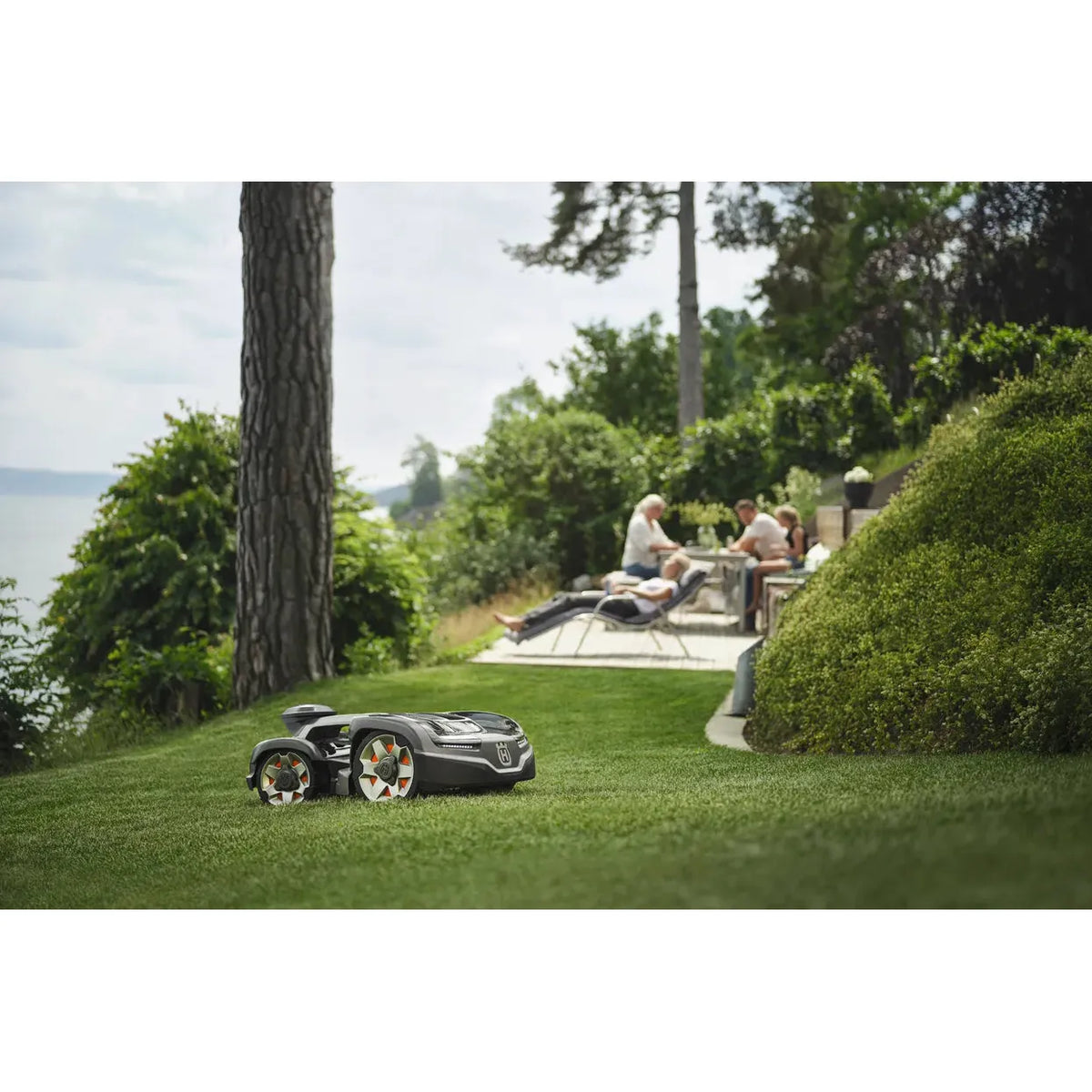 Husqvarna-Husqvarna Automower® 435X AWD EPOS - Wire free AWD robotic mower that masters steep slopes up to 70%.-Automower-