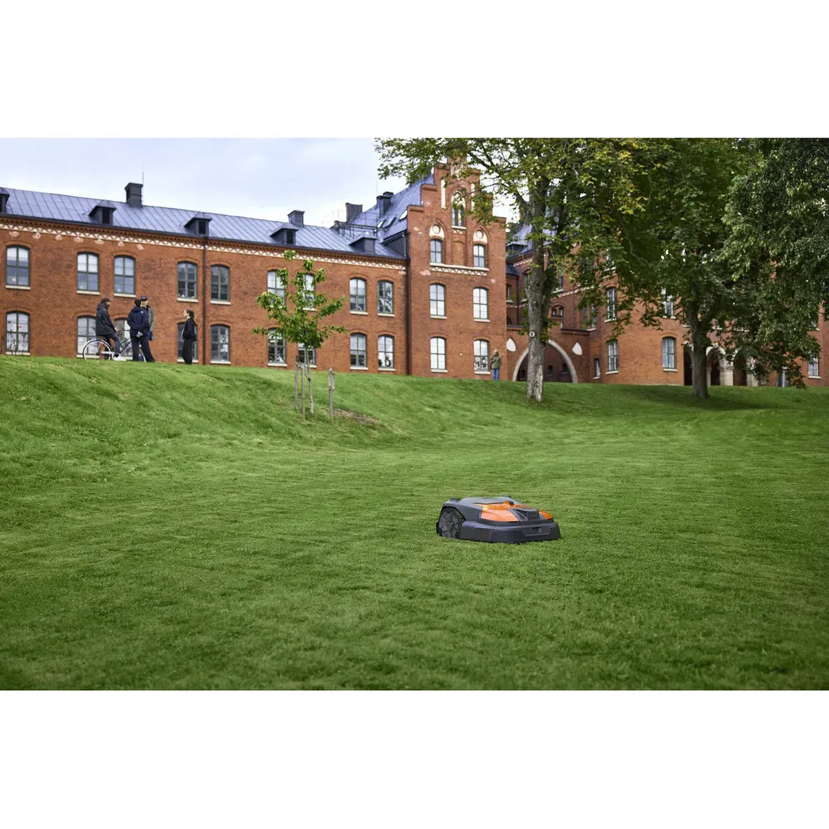 Husqvarna-Husqvarna Automower® 560 EPOS® - Wire free robotic mower for efficient commercial turf care.-Automower-