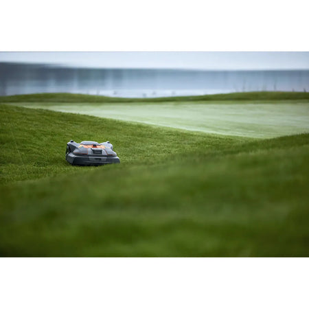 Husqvarna-Husqvarna Automower® 580L EPOS® - Wire free robotic mower for precision mowing of golf courses.-Automower-