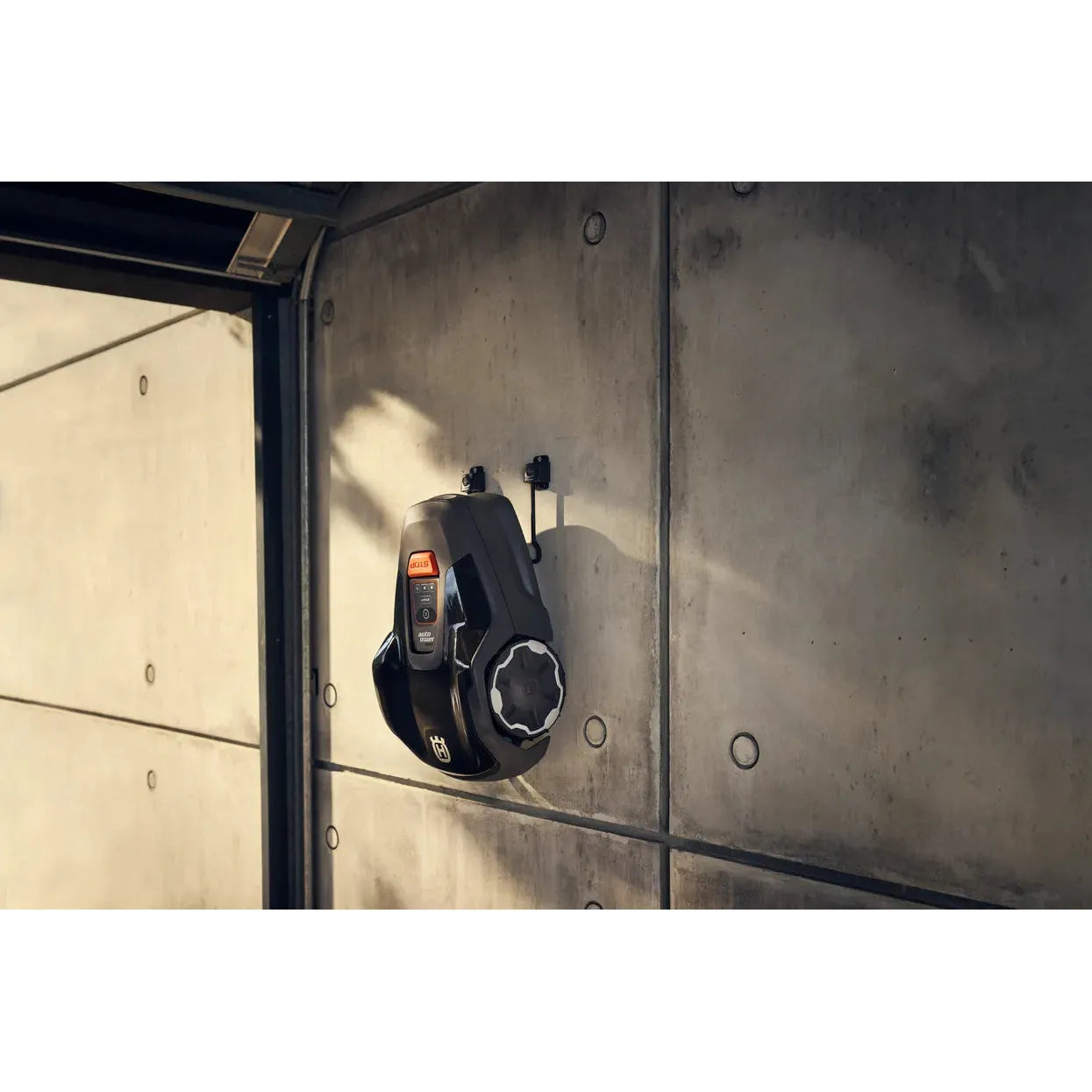 Husqvarna-Husqvarna Automower® Aspire™ R4 (FREE DELIVERY*) - perfect for smaller lawns upto 400 m²!-Robotic Mower-