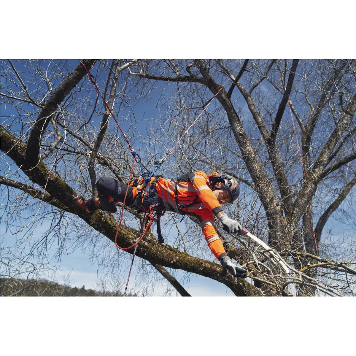 Husqvarna-Husqvarna Climbing Harness - Comfortable and versatile harness for tree climbing.-Climbing Harness-