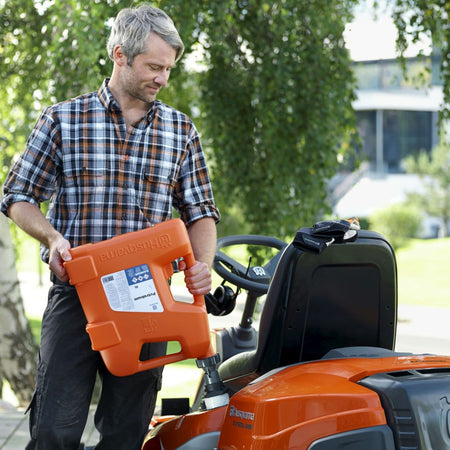 Husqvarna-Husqvarna Fuel Can 15L - Husqvarna reinvents refuelling with its 15L fuel can-Fuel Can-