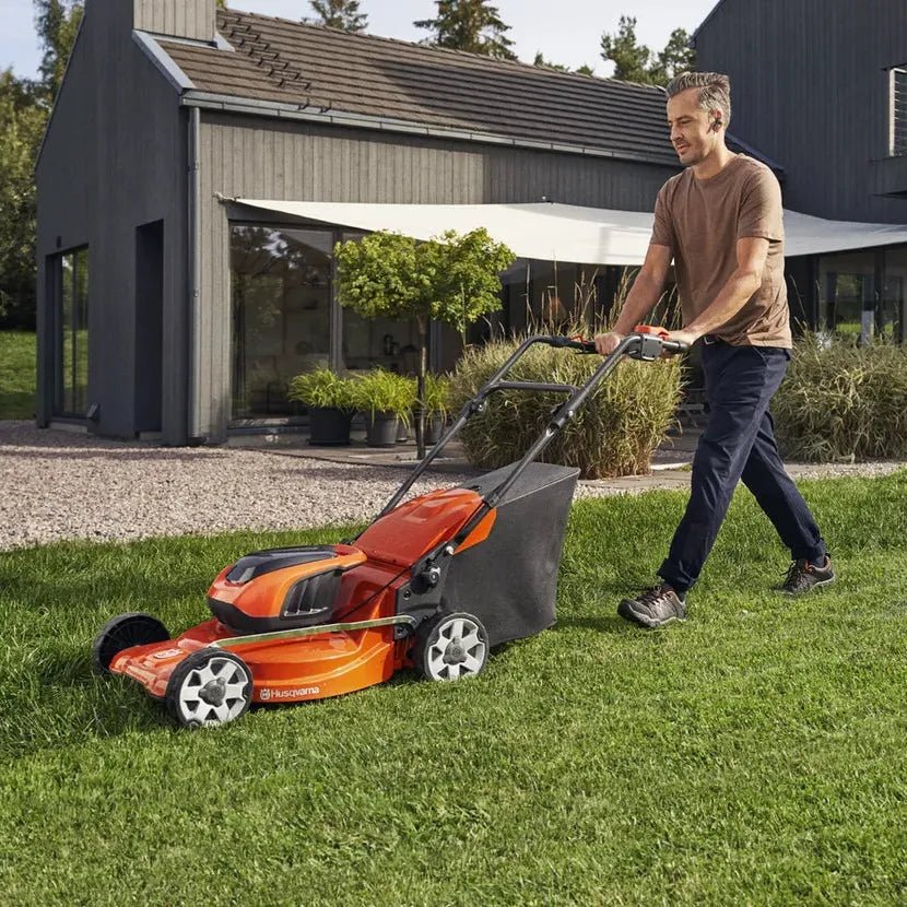 Husqvarna-Husqvarna LC142i Battery Mower - 46cm 36V Battery Mower: lightweight yet efficient!-Lawn Mower-